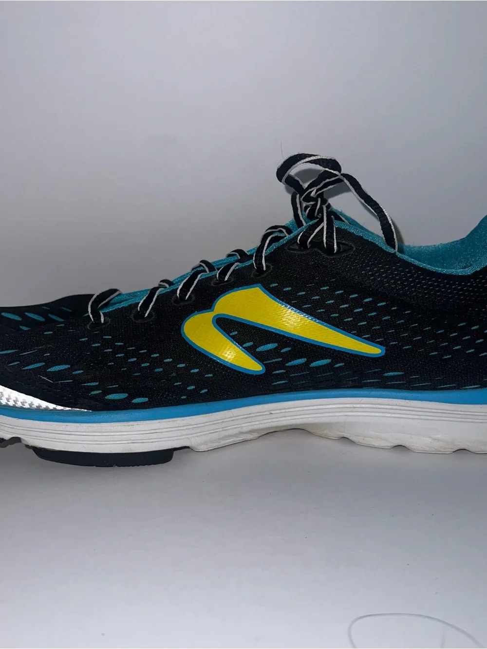 Newton AHA Running Shoes Mens 12 Black POP 3 Sneakers M004114B